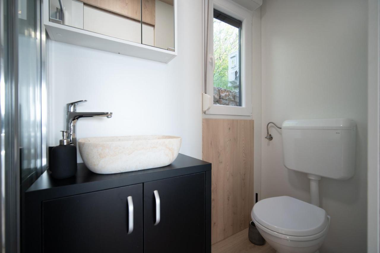 Luxury Mobile Home Zuzu เคลโนวีซา ภายนอก รูปภาพ